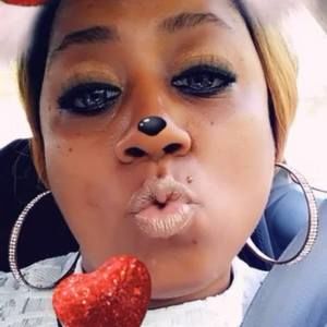 Meet your Posher, Renee